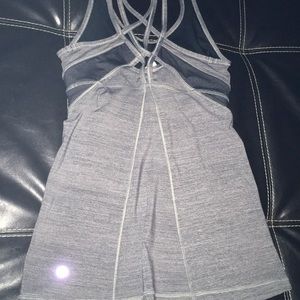 Lululemon tank sz4 black and gray